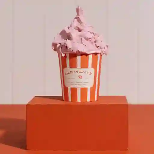 1/2 Litro fresas con crema