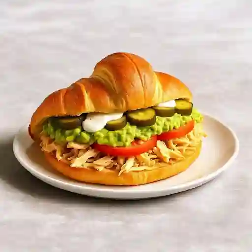Croissant pollo y guacamole