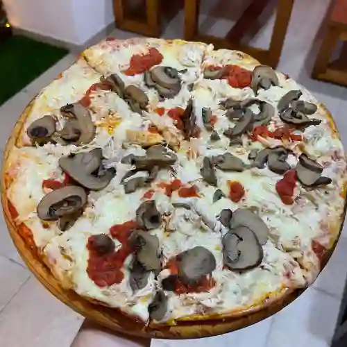 Pollo Champiñon 8 Porciones (33cm)