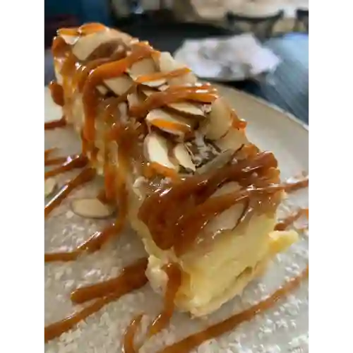 Milhojas con Almendra