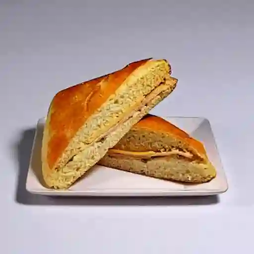 Sándwich Quesos Maduros Variados