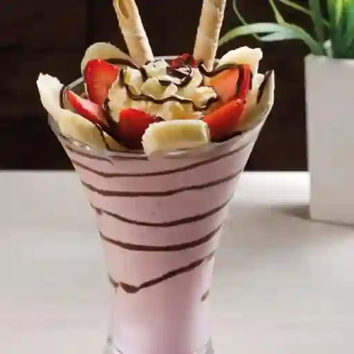 Malteada de fresas y banano 16 oz