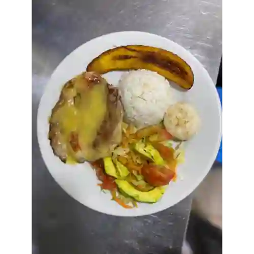 Carne de cerdo en salsa de maracuyá