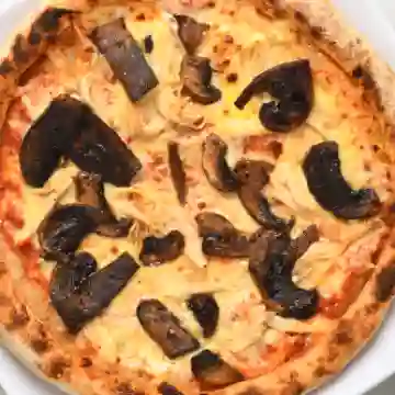 Pizza Pollo Funghi (champiñones)