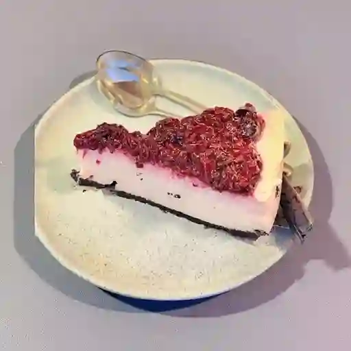 Porción Cheesecake de Frutos Rojos