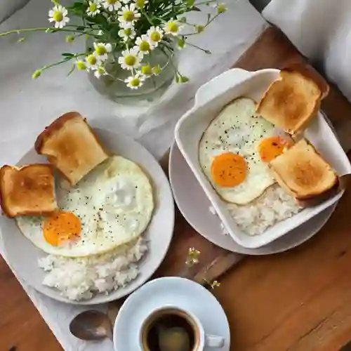 2x1 Huevos Caserola con Arroz