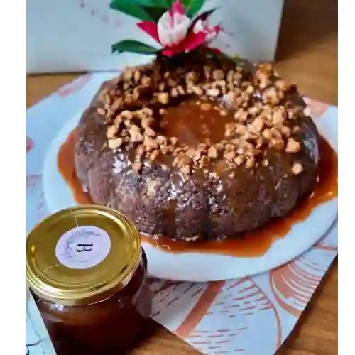 Combo Torta de Banano con Caramelo Salado y Macadamias Caramel