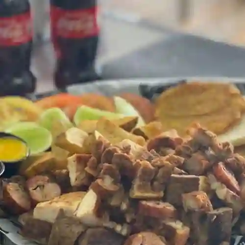 Super picada 5-6 personas +coca-cola 1.5