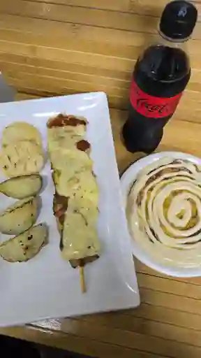 Combo Chuzo y Arepa Explosion de Queso