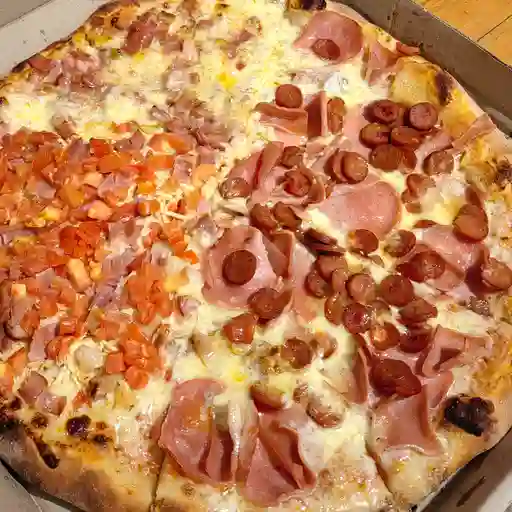 Pizzas mediana ideal para 3 a 5 personas