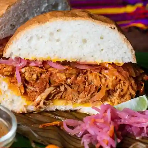 Torta de cochinita