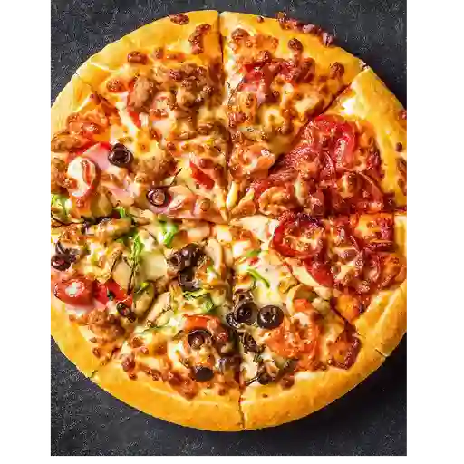 Pizza queso tocineta y mazito