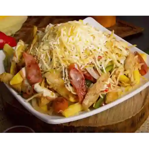 Salchipapa Ranchera Pollo