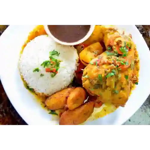 Pollo Guisado