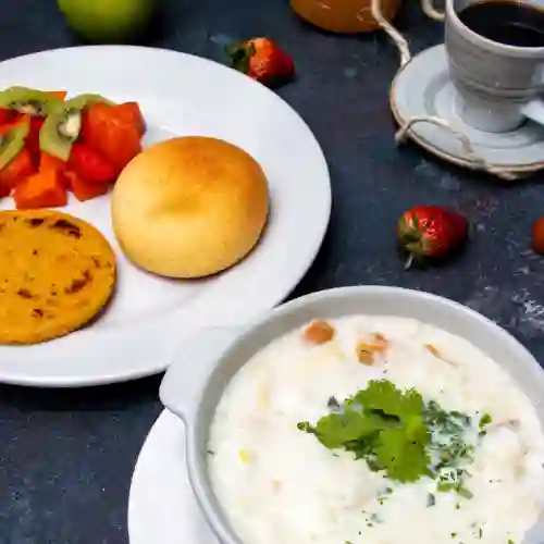 Caldo con Huevo