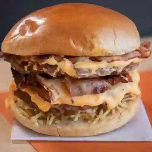 Solo Hamburguesa Cheddar Tocineta Doble