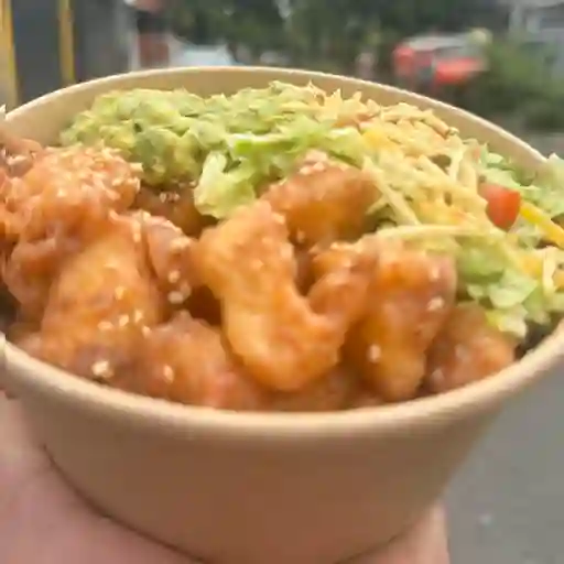 Bowl pasta, pollo apanado a la naranja