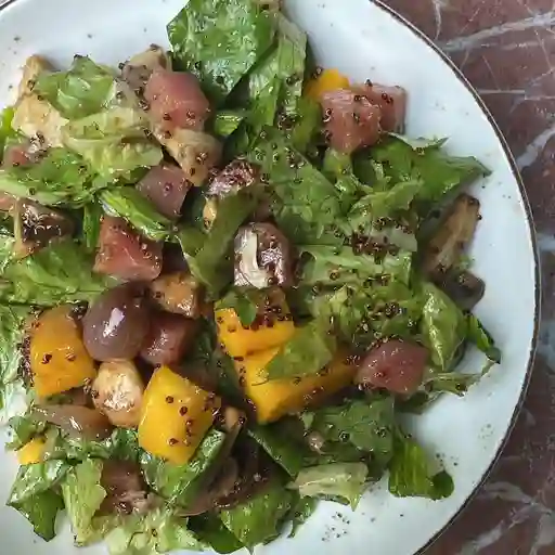 Ahi tuna salad (v gf)