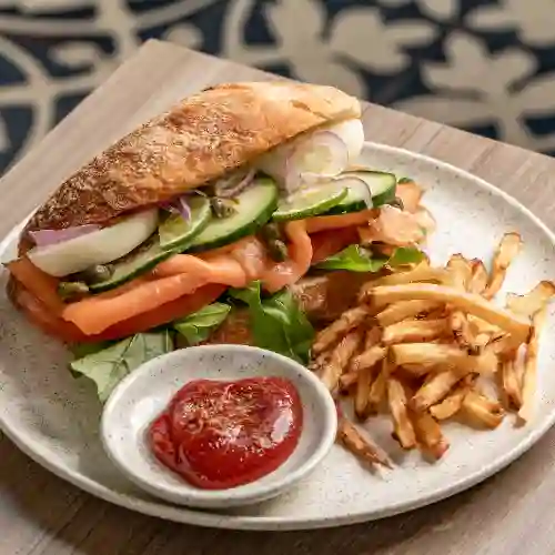 Sándwich de Salmón Curado
