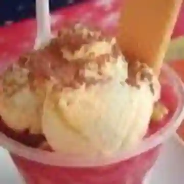 Salpicon con Helado 16 Onz