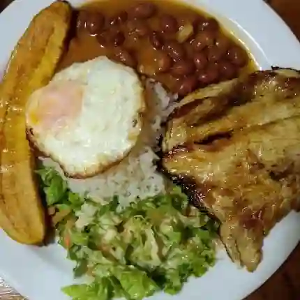 Bandeja con Carde de Cerdo
