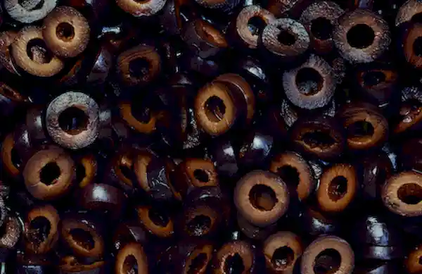 Marismas Aceitunas Negras en Rodajas