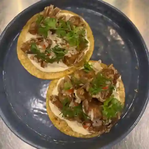 2 Tacos Chicharron de Orellanas