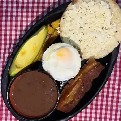 Típico montañero chicharrón