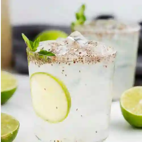 Agua de Limón con Chía