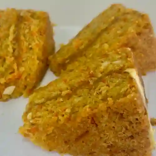 Porción Torta de Zanahoria