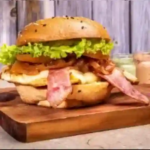 Combo burger pollo +papa +coca cola