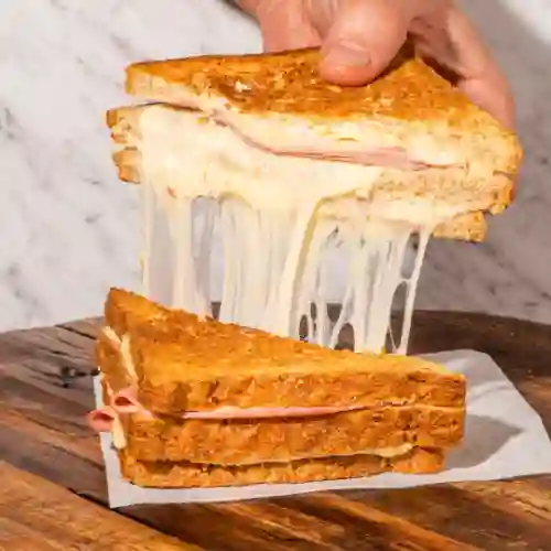 Sándwich Triangular