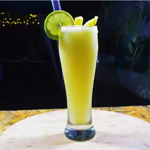 Limonada de Mango Biche 16 Oz