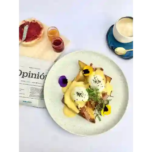 Huevos Benedictinos