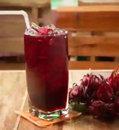 Agua de Flor de Jamaica