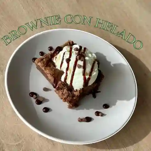 Brownie con helado