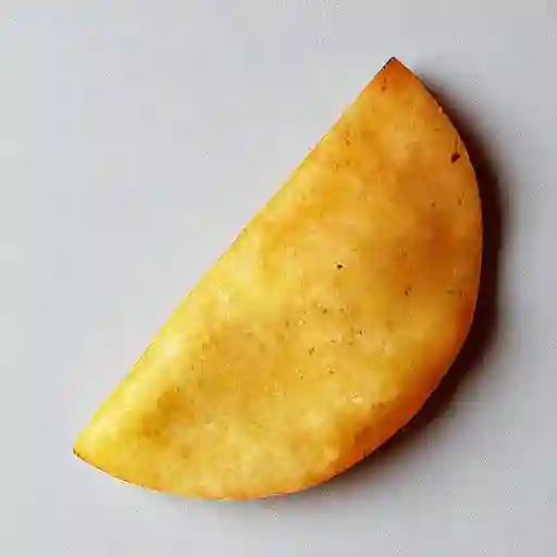 Empanada Grande de Pollo y Queso