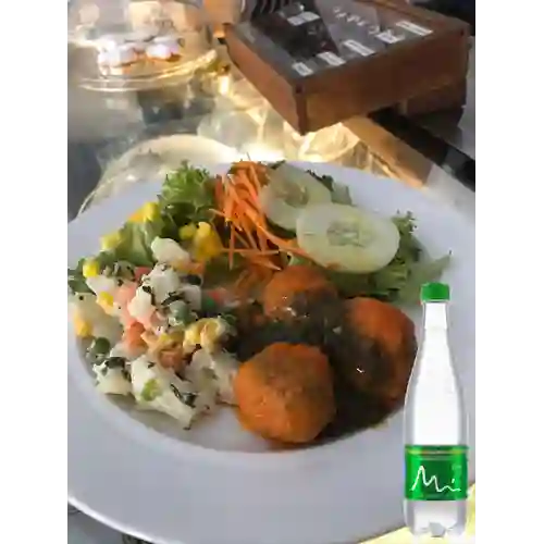 Almuerzo Vegetariano +Limonada +Manantial C/gas 600ML