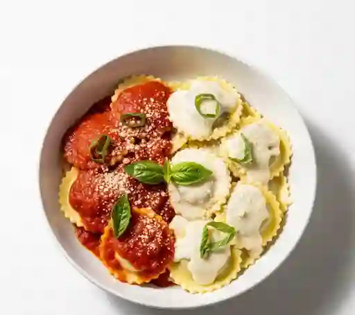 Raviolis En Due Salsa