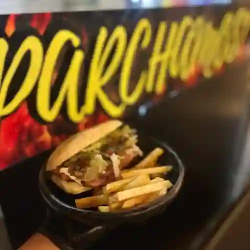 Sándwich con Chicharrón
