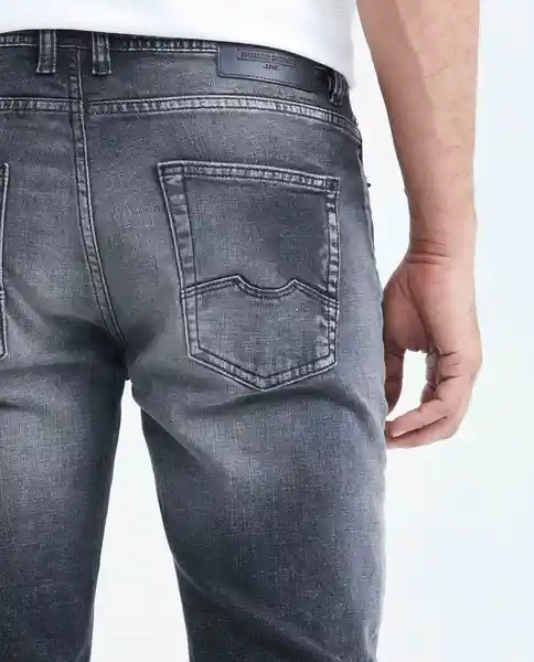 Jean Super Slim Gris Grafito Ultraoscuro 28/32 Chevignon