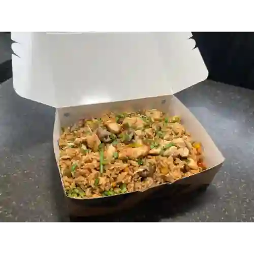 Arroz Oriental de Pollo y Lomo