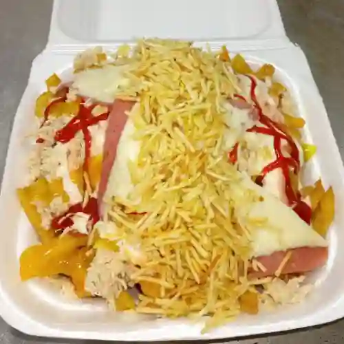 Salchipapa Jamón y Queso