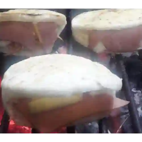 Arepas de Jamón y Queso