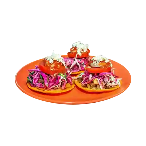 Enchilada Entre Cuates