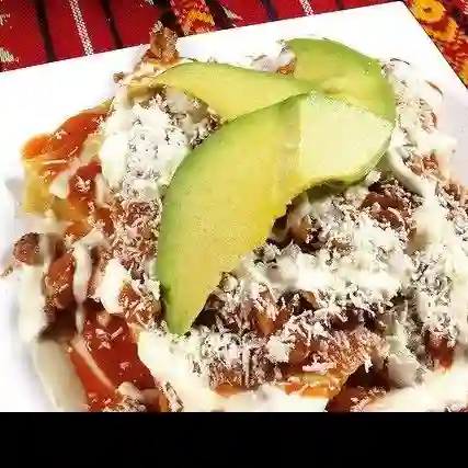 Chilaquiles Rojos Mixtos