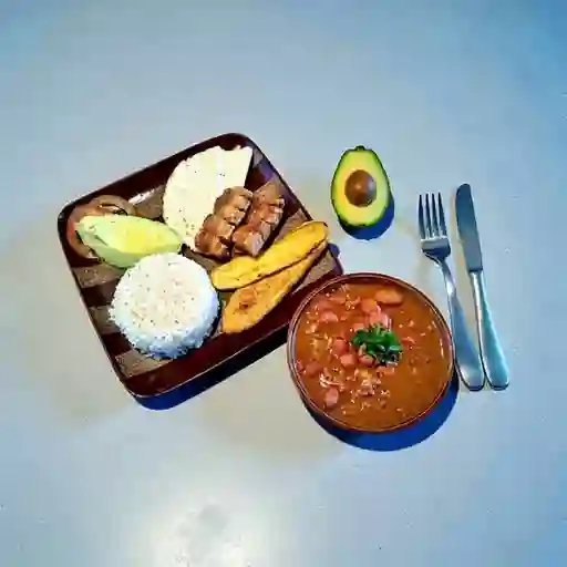 Frijoles con Costilla