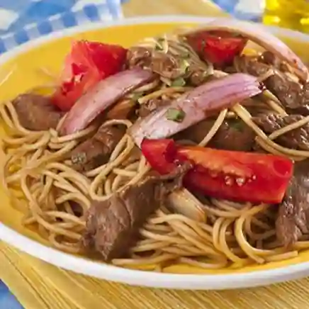 Tallarín Saltado con Lomo