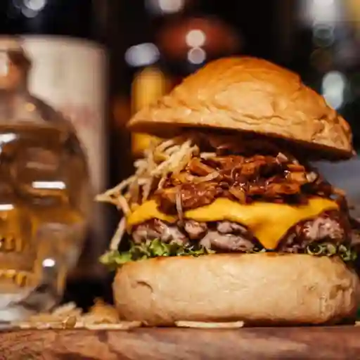 Pulled Pork Smash + Papas Gratis