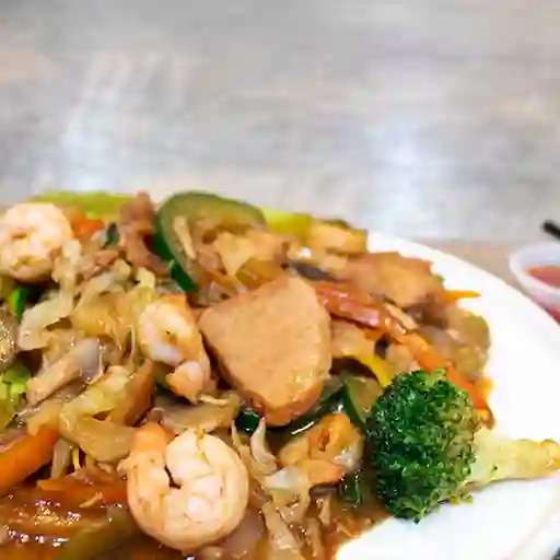 Chop Suey de Pollo y Cerdo Personal